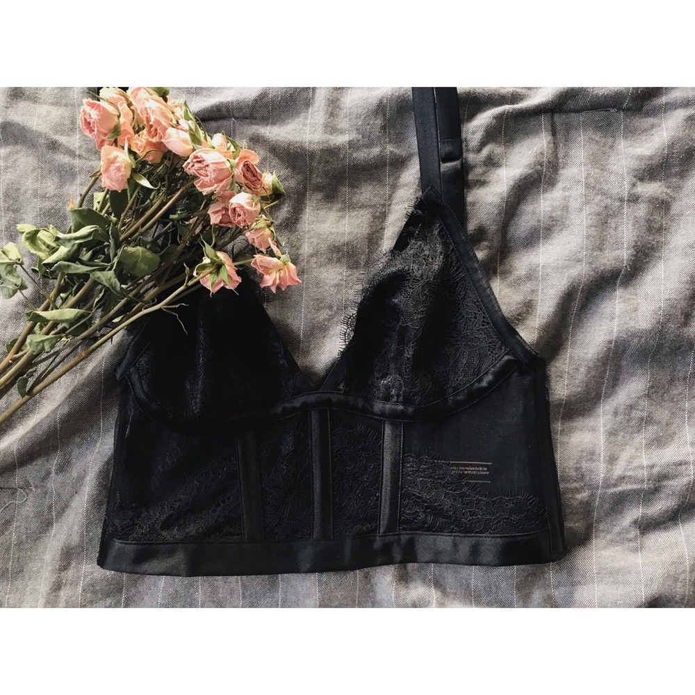 Victoria’s Secret Black Lace Bustier
